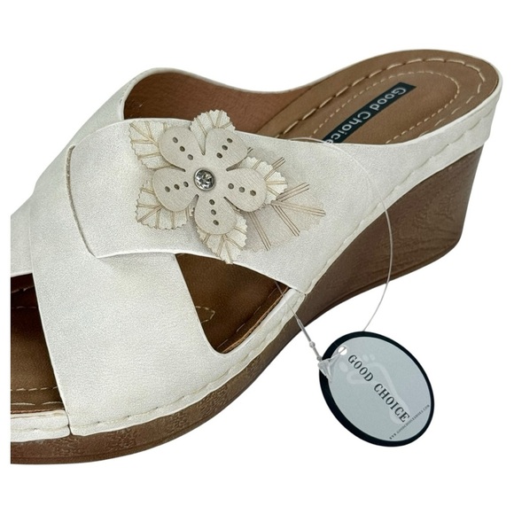 Good Choice Selly Cream Womens Wedge Sandals Size 7.5M - Picture 7 of 13